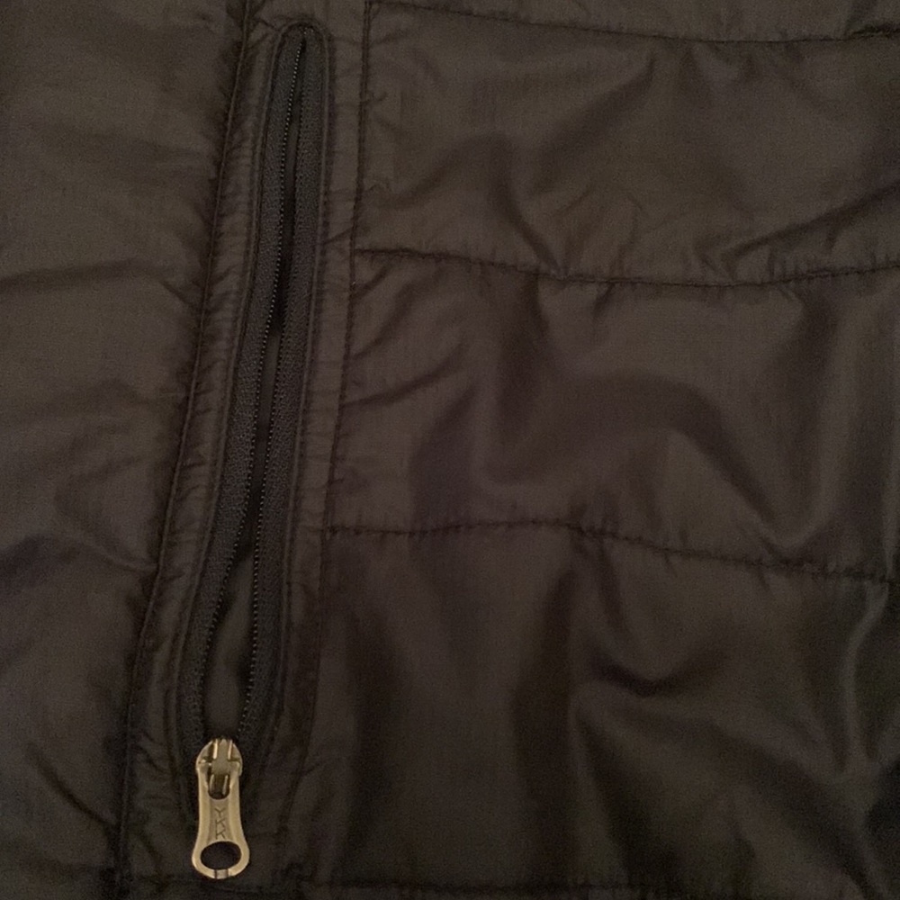 Vineyard Vines Vest - Picture 3 of 5